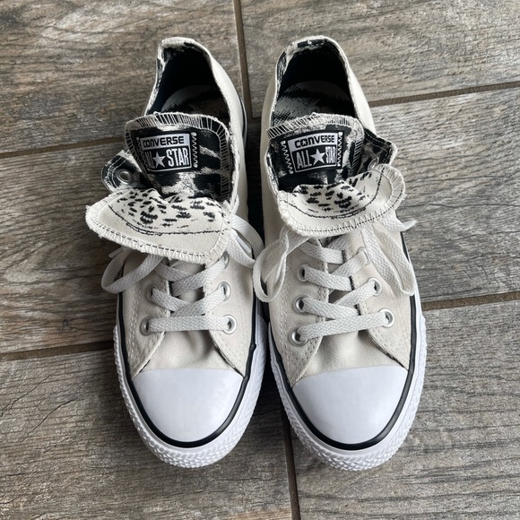 ✨Host Pick✨ Rare Snake Print Converse - Picture 2 of 7